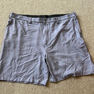 REEBOK SHORTS GRAY PLAID SIZE 52